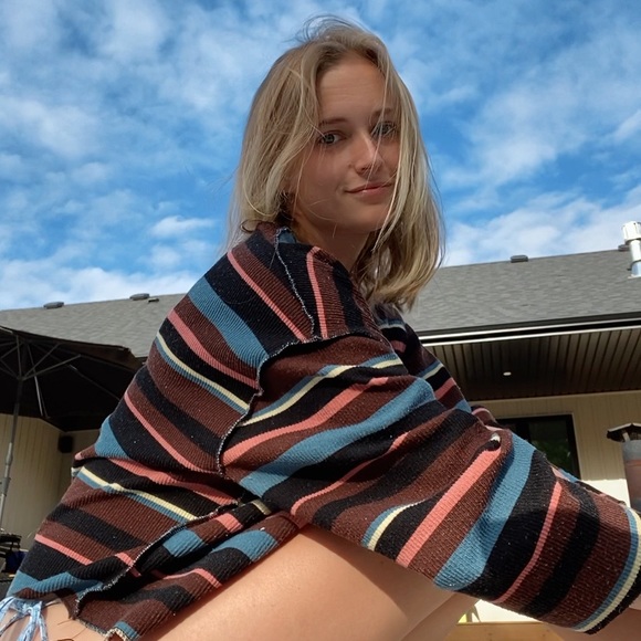 Meet your Posher, Caroline - Picture 1 of 1